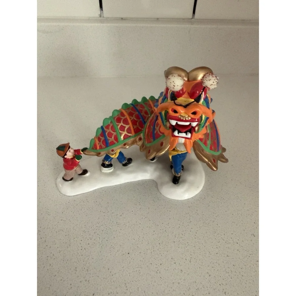 Vtg Dept 56 Snow Village Dragon Parade Chinese New Year Chinatown w/ Box -NICE!